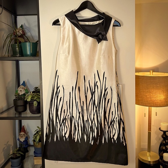 A-line shift dress - Picture 1 of 4